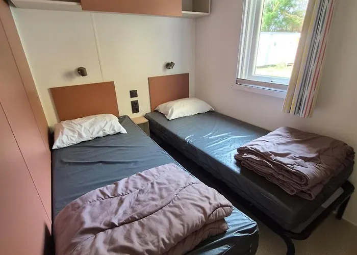 مكان تخييم Mobilhome 6 Personnes Domaine De La Yole