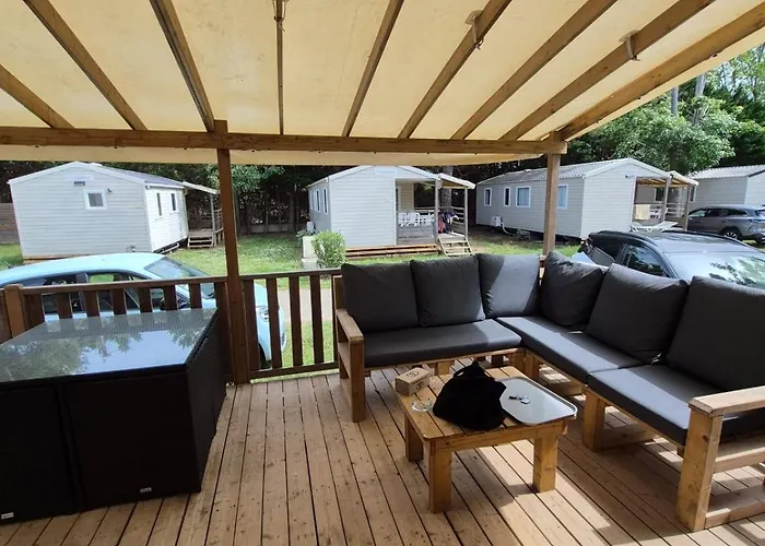 Mobilhome 6 Personnes Domaine De La Yole مكان تخييم فيندريه