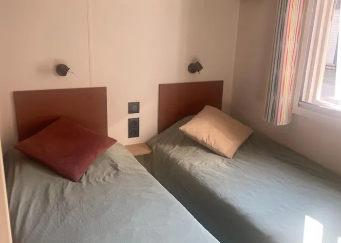 مكان تخييم Mobilhome 6 Personnes Domaine De La Yole فيندريه